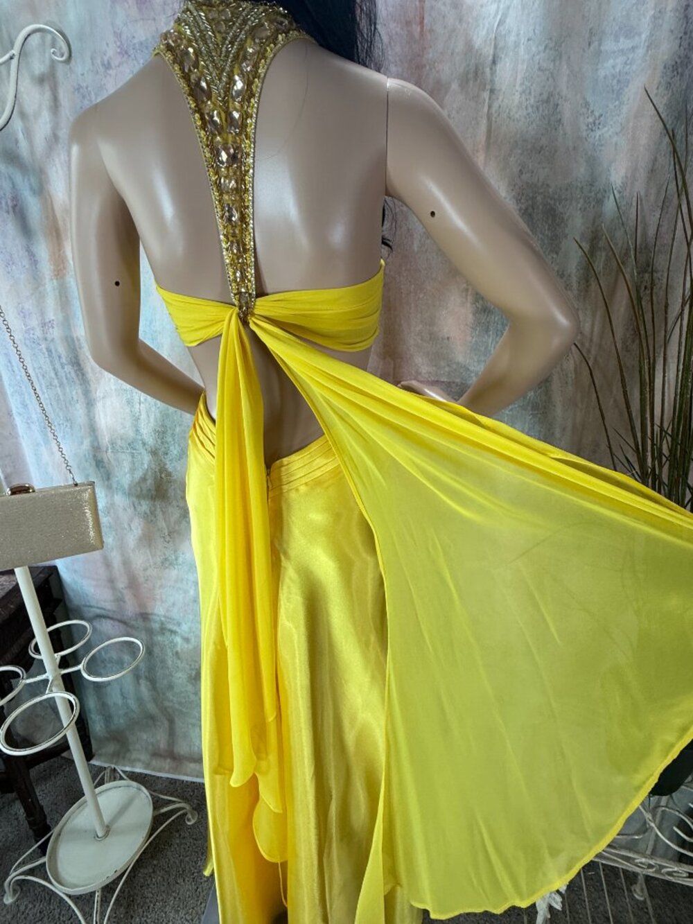 📌Xscape Dramatic Open-Back Design Chiffon Back Cascade Formal - Prom Dress - Picture 10 of 16